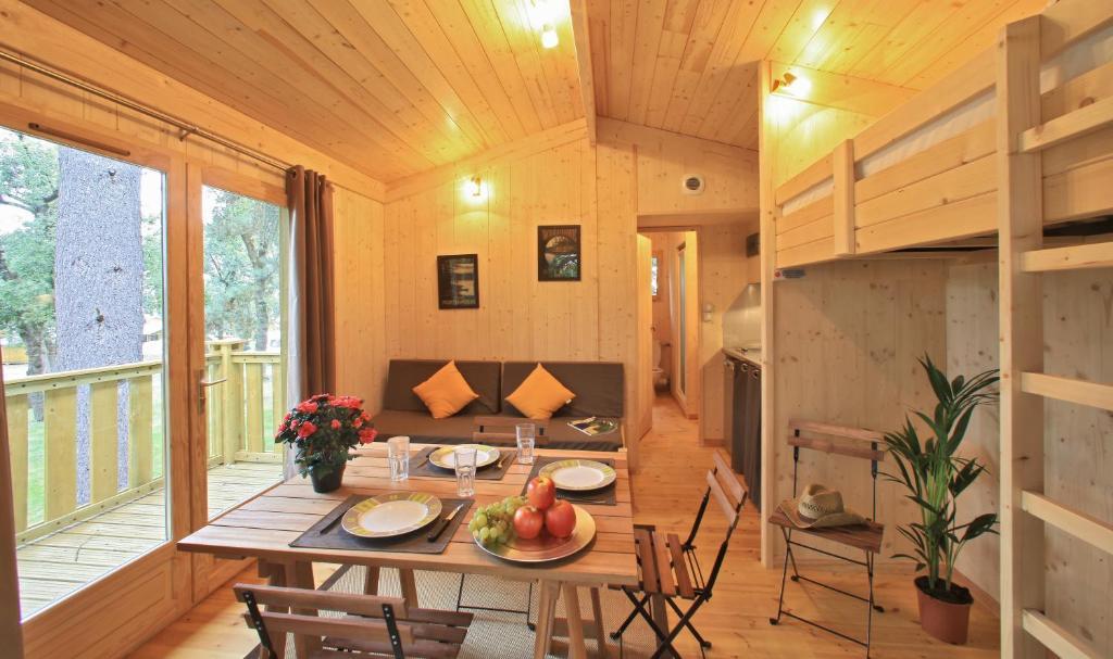 Albirondack Camping Lodge & Spa Δωμάτιο φωτογραφία
